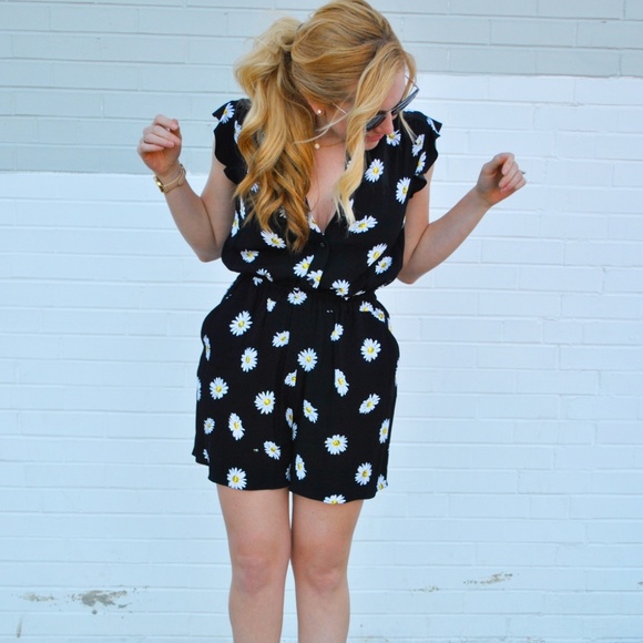 Kate Spade Daisy Dot Crepe Romper - Picture 7 of 8